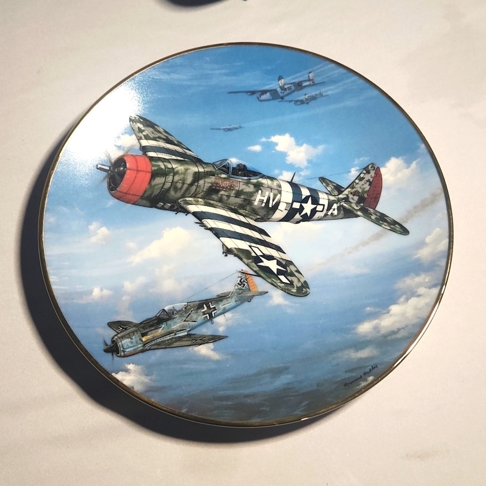 "P-47 Thunderbolt" The Hamilton Collection Collector's Plate